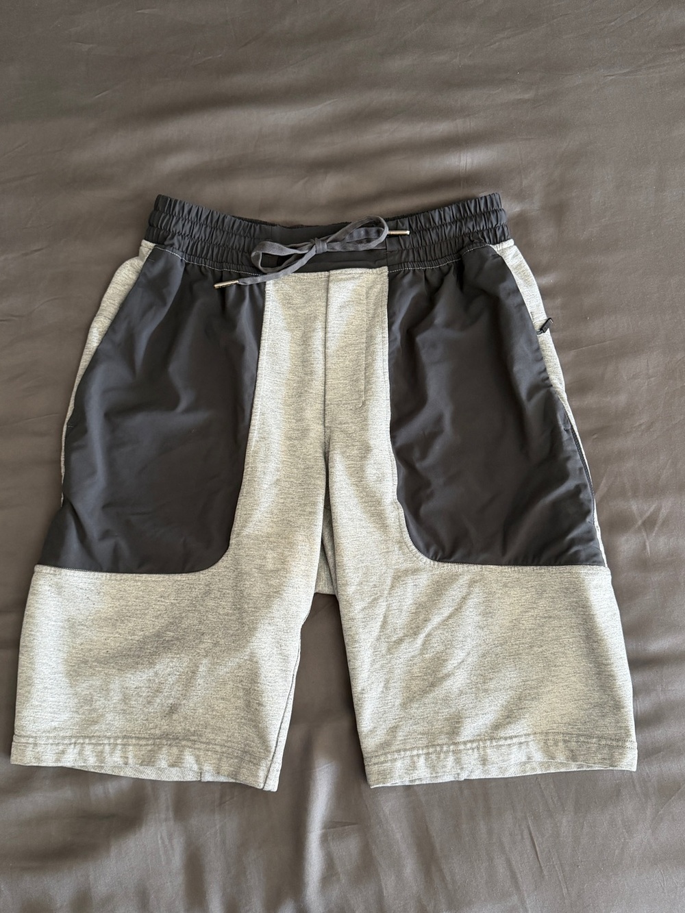 Lululemon Men's Two-Tone Gray Athletic Shorts with Black Panels